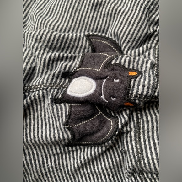 🦇 Bat Halloween Baby Outfit - Picture 8 of 8